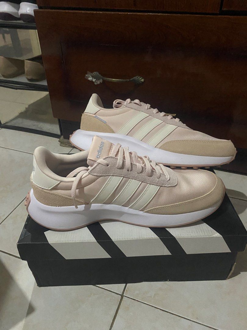 Original Adidas Run 70s Size 10 (Category: Sneakers) located in Bulacan. Submitted by sshllync (Listing ID 1427403486, Image 1). Description: Authentic Adidas Shoes Original Price: 4,700 Pesos Size 11.5 for Womens, Size 10 For Mens Location: Bulacan Price if Negotiable. Dm if Interested..