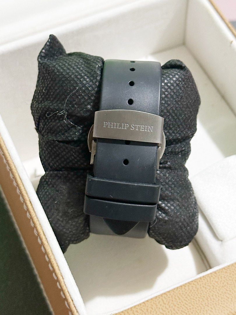 Philip Stein Signature Evolution (Category: Luxury Watches) located in Pasig City. Submitted by h0tsalami (Listing ID 1427353869, Image 3). Description: Comes complete! With extra strap.
