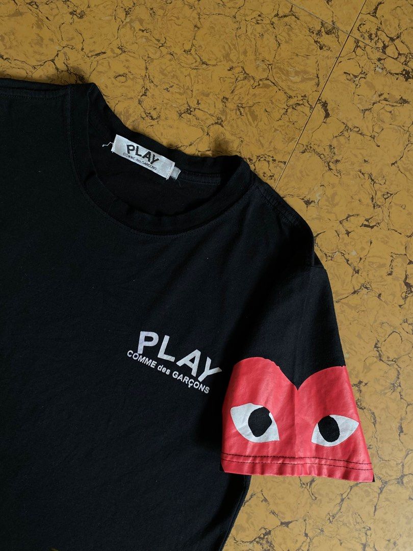 Play Comme des Garcons Black T-shirt (Category: Tshirts & Polo Shirts ) located in San Fernando. Submitted by jyyyshytt (Listing ID 1427425569, Image 1). Description: PLAY CDG WASHED READY TO WEAR EXCELLENT CONDITION NO ISSUE DIMENSIONS:W18 L25 COLOR RATE:9.5/10 .