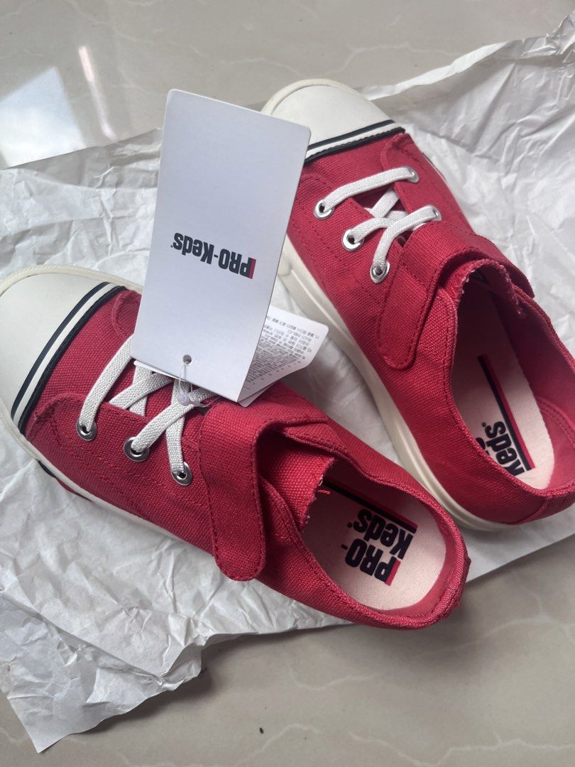 Pro-Keds Girl Sneakers (Category: Sneakers) located in Makati City. Submitted by shoplin (Listing ID 1427349962, Image 3). Description: Keds Pro Keds Girl’s Sneakers Lightweight sneakers. Size: EUR 33.5 US 2 Original Brand new. Just landed from Korea Location: Makati Lalamove- pick up J&T next day delivery SF shoulder by buyer.
