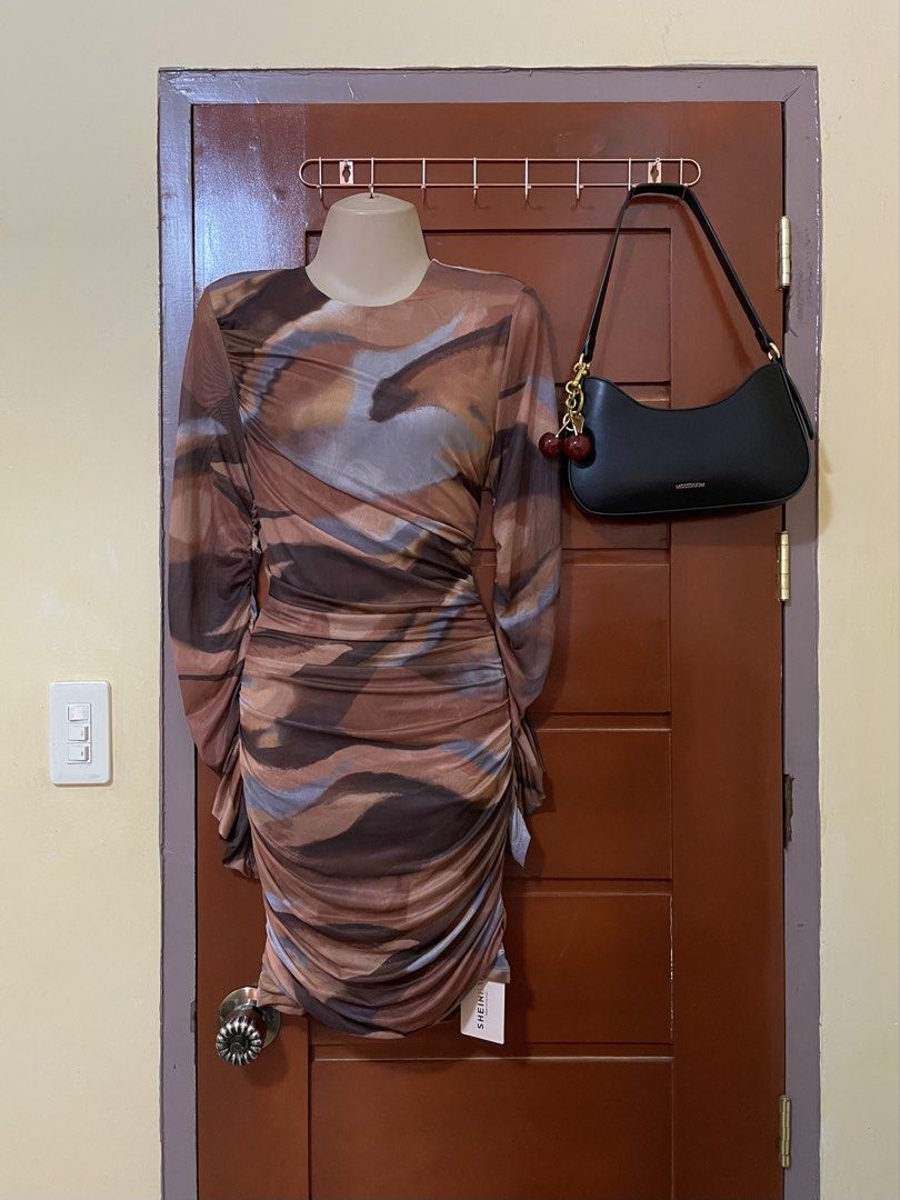 Shein Longsleeve Bodycon Dress (Category: Dresses) located in Baler. Submitted by declutterwithrhys (Listing ID 1427330237, Image 1). Description: FOR SALE (PLEASE MAKE READING A HABIT) SHEIN LONGSLEEVE BODYCON DRESS BRAND NEW WITH HANG TAG SIZE 0 XL ON TAG BEST FIT SIZE MEDIUM TO LARGE BODY FRAME (MALIIT SIZE NILA HERE SA DRESS) RECOMMENDED SA GIRLIES NA SIZE 28 TO 30 ANG WAISTLINE BODY HUGGING COLOR RATE 10/10 SUPER NICE IN ACTUAL MAGANDA ANG F