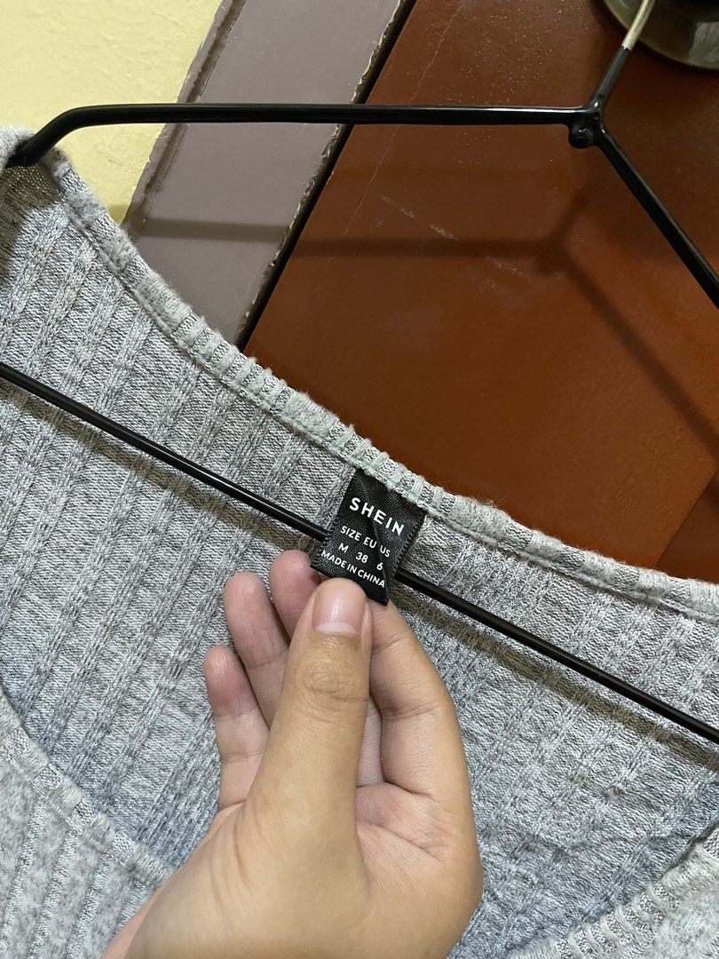 Shein Longsleeve Knitted Croptop (Category: Longsleeves) located in Baler. Submitted by declutterwithrhys (Listing ID 1427380135, Image 2). Description: FOR SALE (PLEASE MAKE READING A HABIT) SHEIN LONGSLEEVE KNITTED CROPTOP COLOR GRAY LIKE NEW CONDITION CAN PASS AS BN CAN FIT SIZE EXTRA SMALL TO MEDIUM BODY FRAME IN EXCELLENT CONDITION COLOR RATE 10/10 KINDLY CHECK THE PHOTOS FOR THE COMPLETE DETAILS SUPER NICE IN ACTUAL NO ISSUE MUST HAVE LOCAT