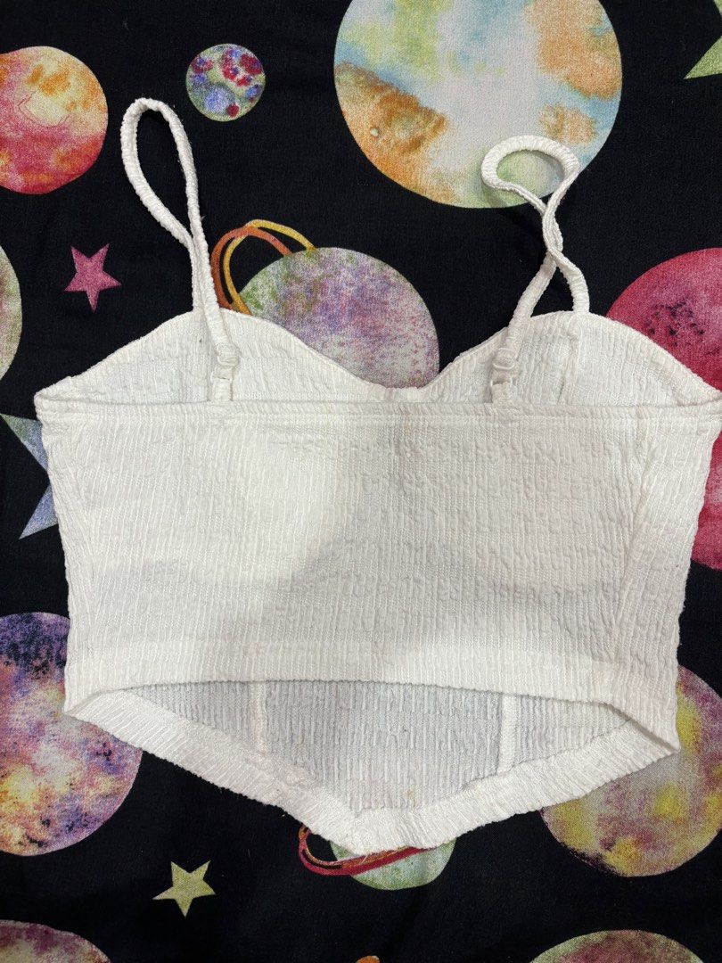 shein white textured bustier top (Category: Sleeveless) located in Quezon City. Submitted by jagermasterrr (Listing ID 1427459912, Image 2). Description: .
