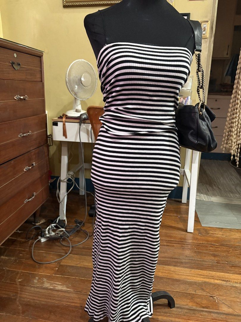 Striped Tube Dress (Category: Dresses) located in Pasig City. Submitted by dimacloset (Listing ID 1427351661, Image 2). Description: .
