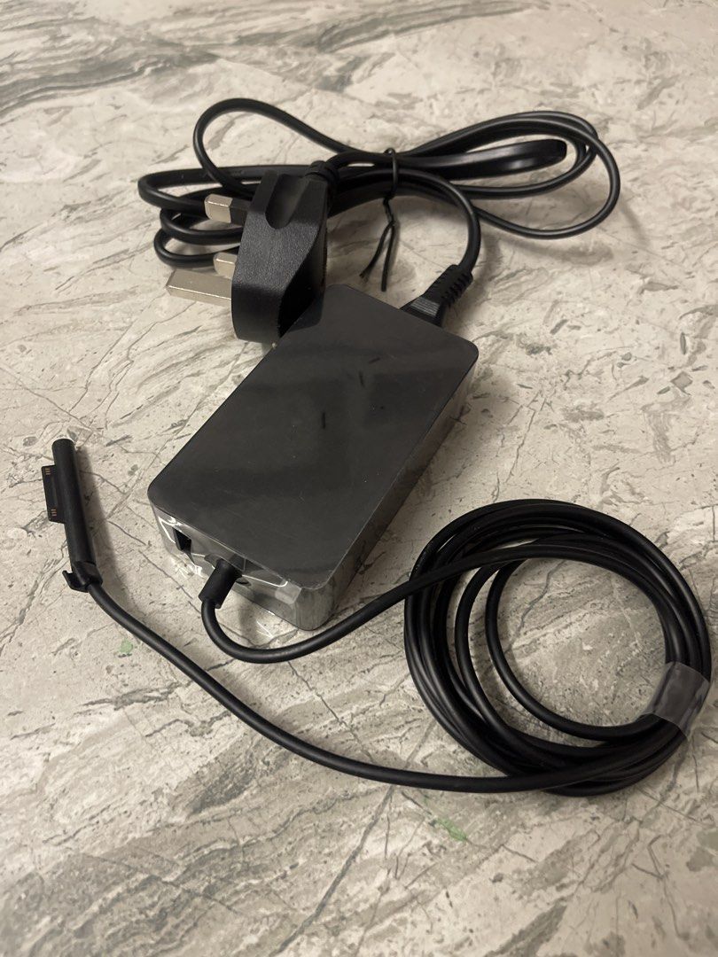 Surface Pro Charger406005856778987520