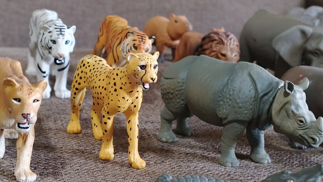 Takara Tomy Animal Figures (Category: Figurines & Statues) located in Manila. Submitted by rarecollectiblez_etc. (Listing ID 1427337156, Image 3). Description: Takara Tomy Animal Figures Realistic Poseable With Moving Parts 24 pcs Selling as lot only.
