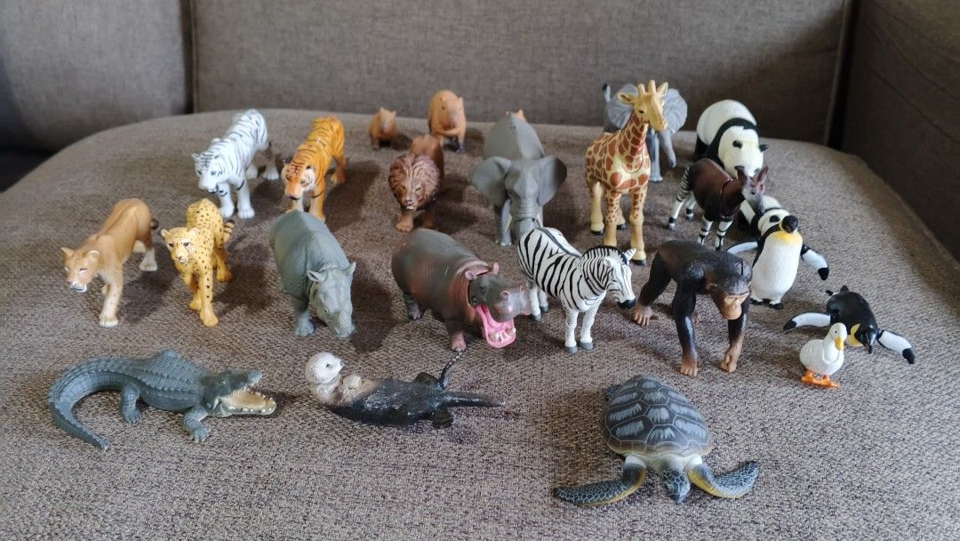 Takara Tomy Animal Figures (Category: Figurines & Statues) located in Manila. Submitted by rarecollectiblez_etc. (Listing ID 1427337156, Image 1). Description: Takara Tomy Animal Figures Realistic Poseable With Moving Parts 24 pcs Selling as lot only.