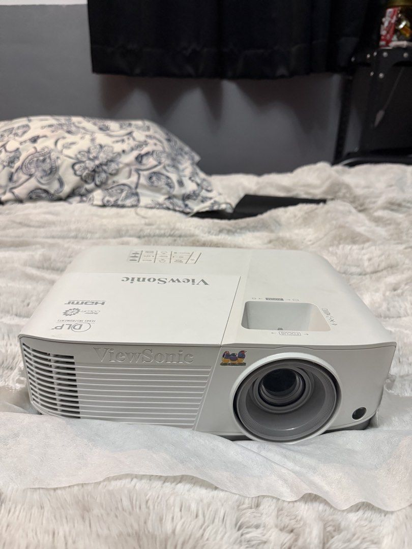 ViewSonic PA503W Projector (Category: Projectors) located in Manila. Submitted by da666ul (Listing ID 1427448038, Image 2). Description: Complete Cables No box Nego.