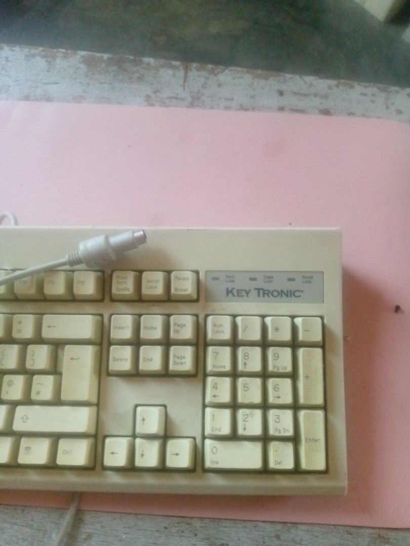 Vintage Key Tronic Keyboard (Category: Computer Keyboard) located in Davao. Submitted by vujong (Listing ID 1427343473, Image 2). Description: pang partner sa Sleeper build Davao loc.