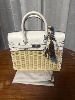 (Category: ) located in . Submitted by mavsthriftstore (Listing ID 1427369169, Image 1). Description: .