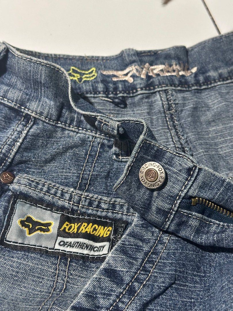 y22k fox big pocket (Category: Jeans) located in Mabalacat. Submitted by day2daythrift (Listing ID 1427419533, Image 3). Description: y2k big pocket fox dm for more info📩 .