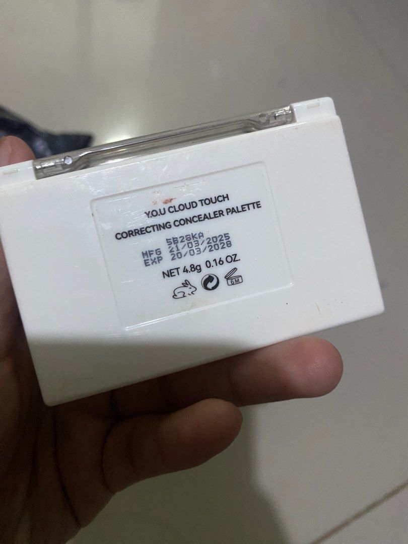 Y.O.U Cloud Touch Correcting Concealer Palette (Category: Makeup) located in Bulacan. Submitted by dyclutterbyrei (Listing ID 1427401724, Image 2). Description: .
