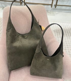 COACH Colorblocked Polished Pebble Leather Carrie Backpack -Red Apple Multi⭐ Coach outlet 出售| 網上購買500+ 件Coach outlet | Carousell  main image 3
