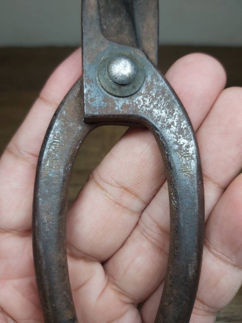 VINTAGE IKEBANA - BONSAI SHEARS (Category: Stationery & School Supplies) located in Bulacan. Submitted by nansantiago (Listing ID 1424276149, Image 3). Description: VINTAGE IKEBANA - BONSAI SHEARS with markings Sharp cutter 🏷️ ₱95‼️ 📍 Location: Plaridel, Bulacan 💸 Mode of Payments: Gcash / BPI 📦 Pick-up / Ship 🚚 Couriers : Flash Express / SPX / Lalamove.