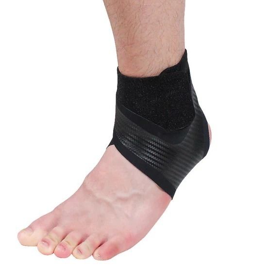 Aolikes 7130 Compression Ankle Support Sleeve (Category: Braces, Support & Protection) located in Manila. Submitted by abot.ph.17846 (Listing ID 1424243615, Image 1). Description: Place of Origin: Jiangsu, China Brand Name: Aolikes Model Number: C-7130 Size: M / L Material: Neoprene Gender: Unisex Function: Breathable.