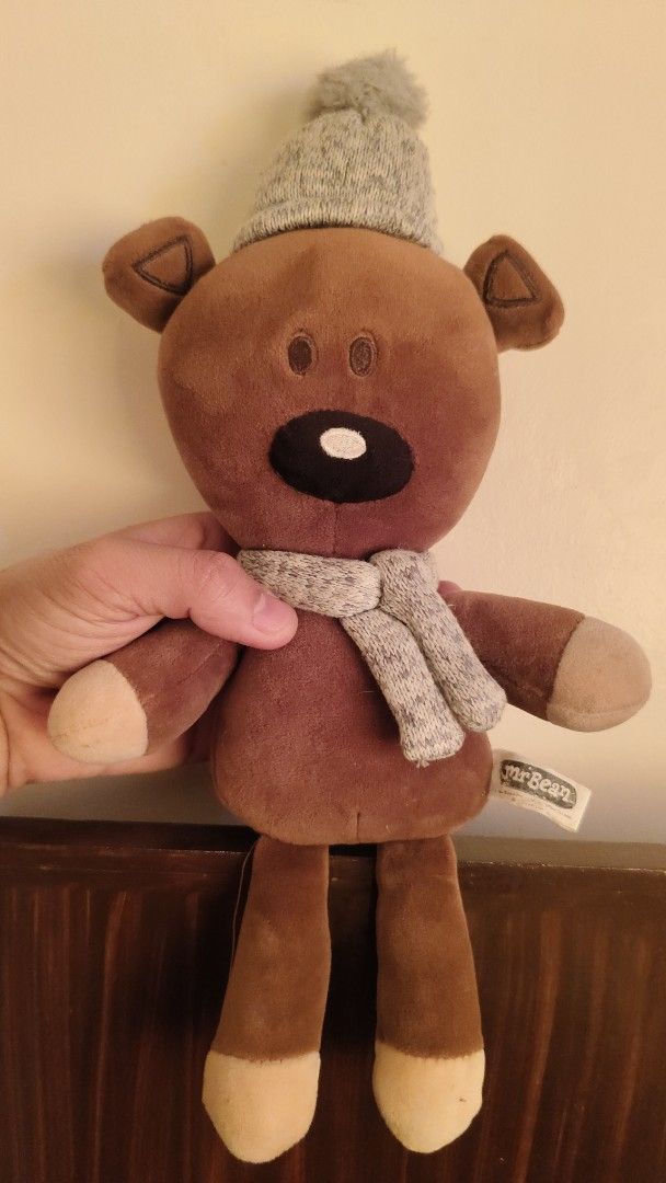 Authentic Mr. bean Teddy (Category: Plushies & Soft Toys) located in Cabuyao City. Submitted by batman0417 (Listing ID 1424205337, Image 1). Description: good condition pa naman po.