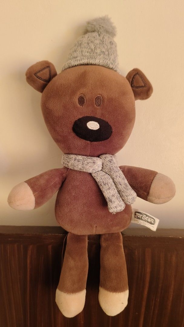Authentic Mr. bean Teddy (Category: Plushies & Soft Toys) located in Cabuyao City. Submitted by batman0417 (Listing ID 1424205337, Image 2). Description: good condition pa naman po.