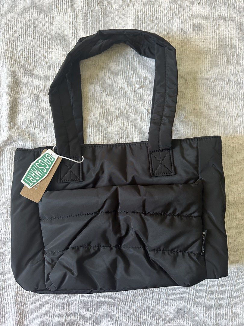 Bagsmart Black Puffy Tote Bag (Category: Tote Bags) located in Dasmarinas. Submitted by destashingaccount_ph (Listing ID 1424169864, Image 1). Description: Brand new, still with tag Never used A brand new one retails for more than Php1k Rfs: too many bags .
