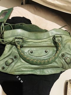 (Category: ) located in . Submitted by nvmimok (Listing ID 1424319528, Image 1). Description: .