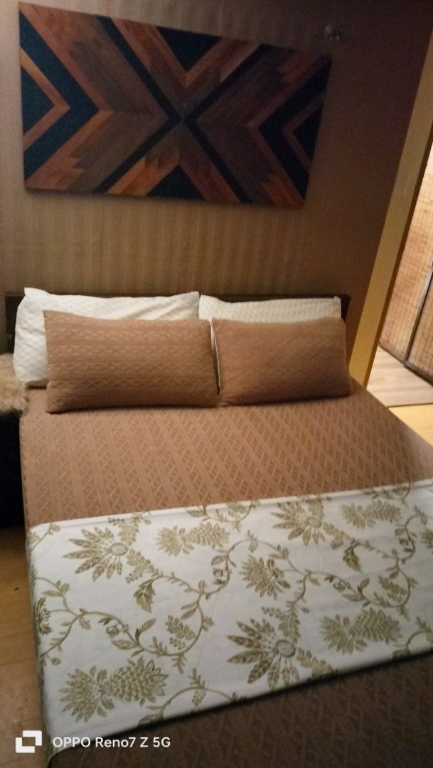 Cambridge Condo Staycation (Category: Apartments & Condos) located in Cainta. Submitted by randypizon (Listing ID 1424325570, Image 2). Description: LISTING DETAILS For more than 1 night stay, choose the link listing 24hrs stay. Please click the link of your preferred stay number of hours 👇 1.) 24hrs airbnb.com/h/24hrsexclusiverooml 2.) 12hrs airbnb.com/h/12hrsexclusiveroom4l 3.) 6hrs airbnb.com/h/6hrsexclusiveroom4l LOCATION Level 4 , Cluster 3