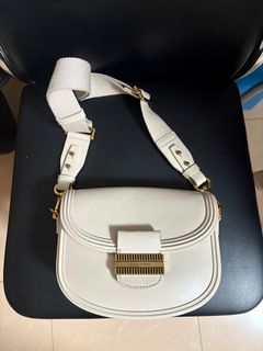 （分類：）位於 。 由 suetb1 提交（商品編號 1424277967，圖片 1）。簡介： 。