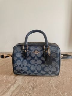由 chen0203_ (刊登 ID 1424168001，圖片 1) 提交，位於 的 (類別：)，說明：。