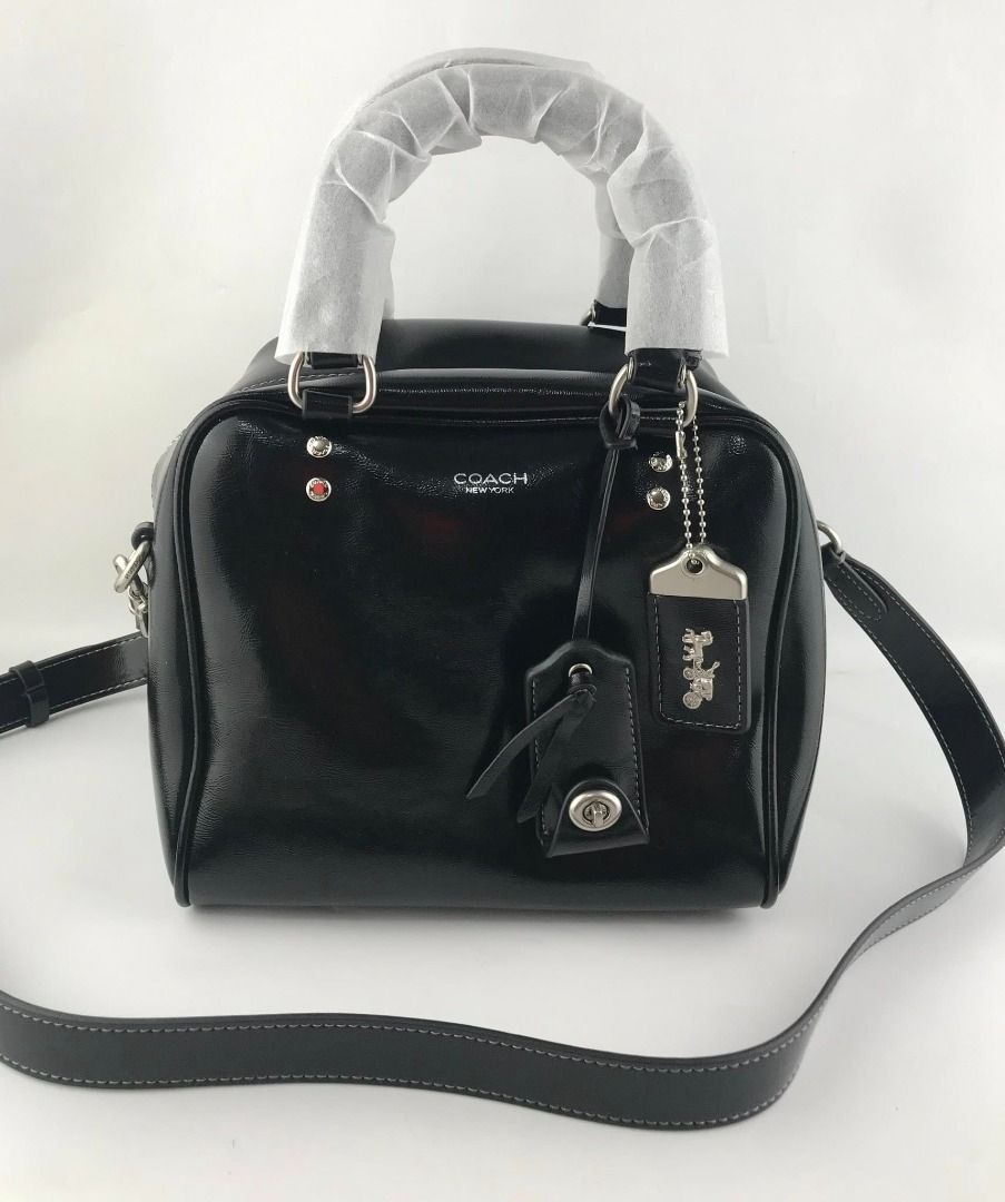 Coach Rogue Cube Crossbody Bag (Category: Cross-body Bags) located in Manila. Submitted by msddirectfactoryoutlet (Listing ID 1424189839, Image 3). Description: Rogue Cube 20cm (L) x 17.5cm (H) x 17.5cm (W) US Grade 100%.