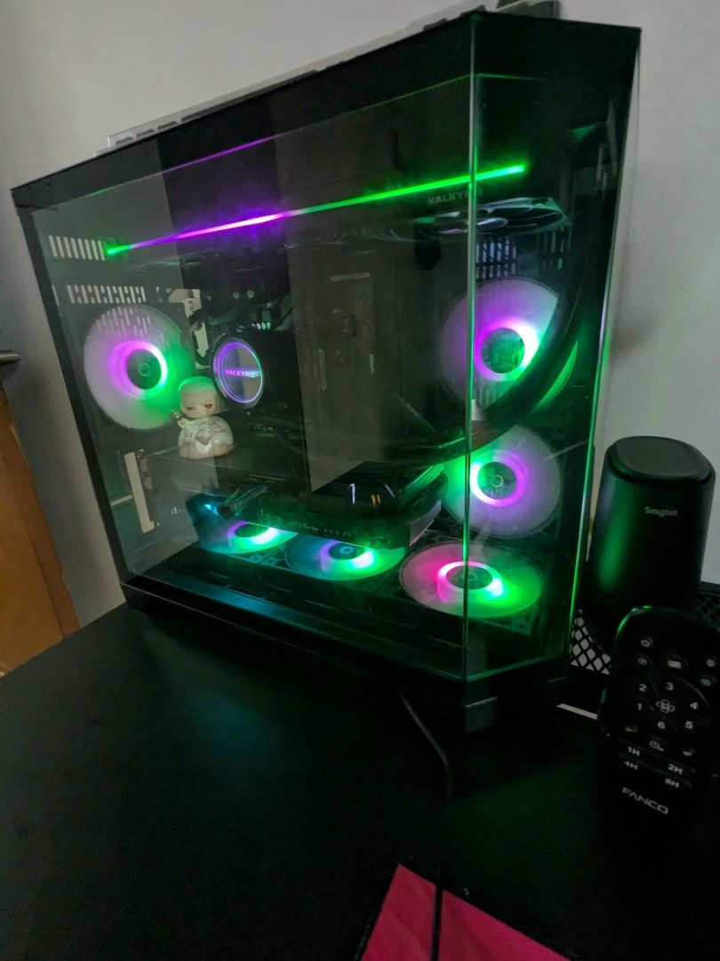 Custom Gaming PC with RTX 307065604530522498111