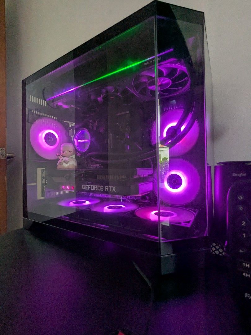 Custom Gaming PC with RTX 307065604530522498110