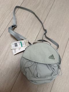 （分類：）位於 。 由 blancthebear 提交（商品編號 1424308472，圖片 1）。簡介： 。