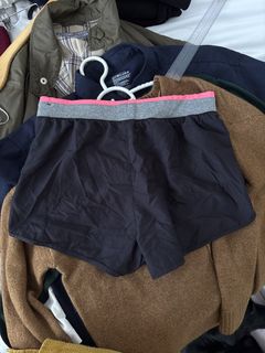 (Category: ) located in . Submitted by _declutterby (Listing ID 1424197312, Image 1). Description: .