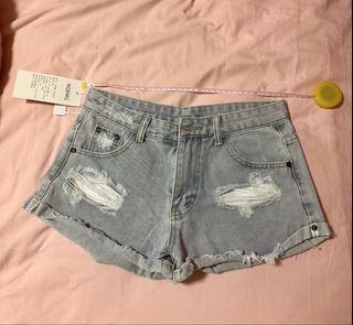 (Category: ) located in . Submitted by closetchar (Listing ID 1424193919, Image 1). Description: .