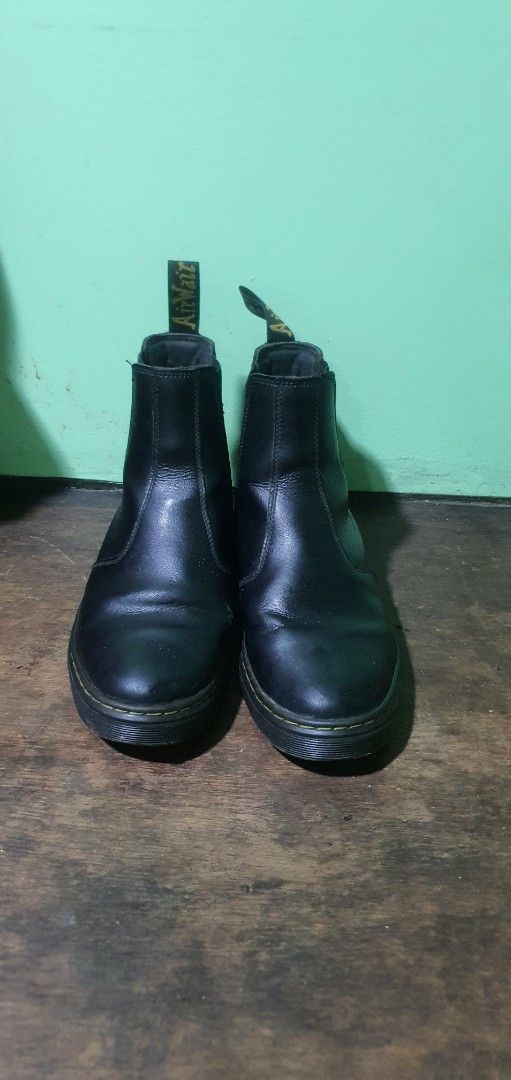 Dr. Martens Flat Sole Chelsea Boots (Category: Boots) located in Manila. Submitted by mr_sleeves (Listing ID 1424297025, Image 1). Description: needs cleaning, cracks and creasing 26cm tagged eu41 1,200 sf with balsam.