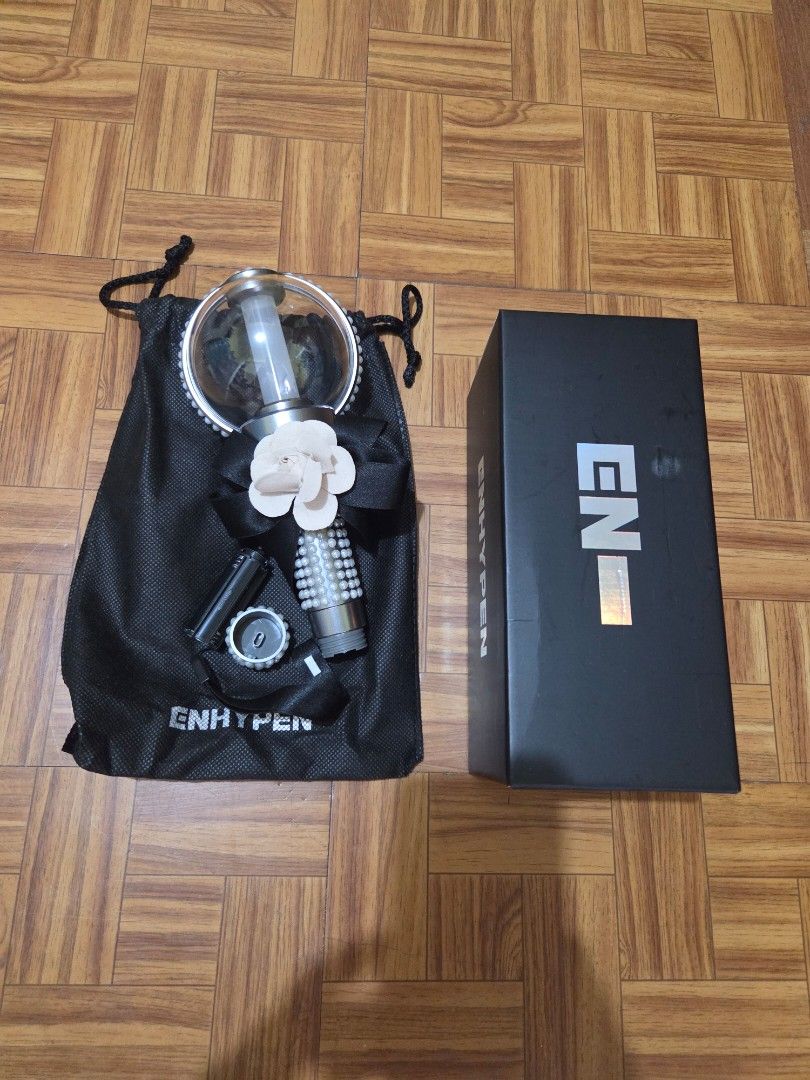 ENHYPEN Official Light Stick (V1 • Customized) (Category: K-Wave Merchandise) located in Las Pinas. Submitted by ashclst (Listing ID 1424167890, Image 1). Description: Official ENHYPEN Lightstick - purchased from WEVERSE - from personal collection, so minimal to NO dents - used once only during Manifesto in Manila Message me for mor details! MOP: GCash / Maya / Seabank MOD: J&T / SDD Loc: Las Piñas City.