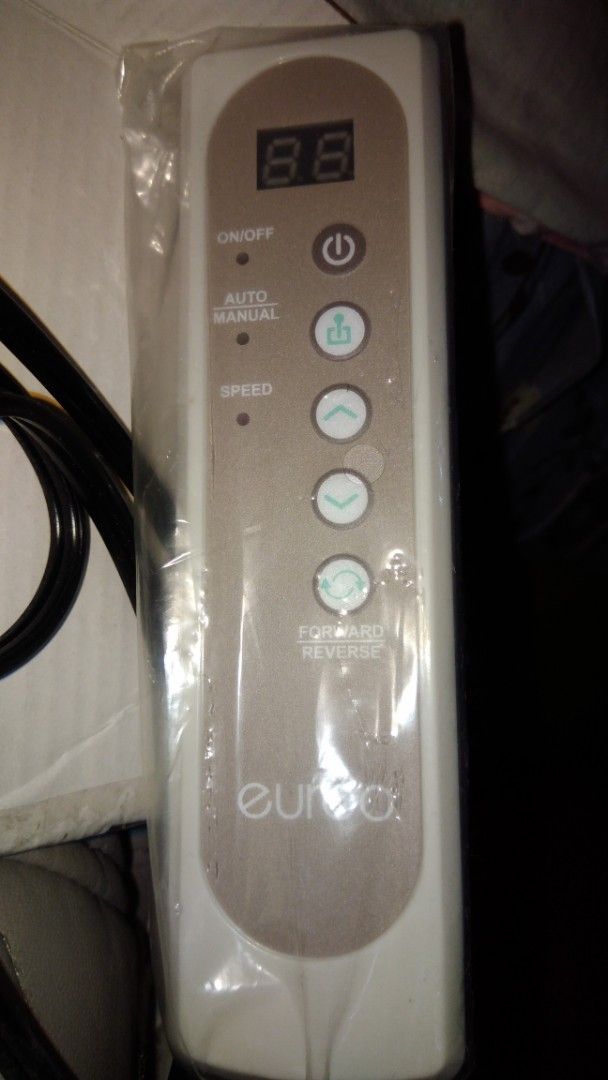 Euroo Slim Belt Massager (Category: Massage Devices) located in Makati City. Submitted by julz2026 (Listing ID 1424339898, Image 2). Description: -Price is negotiable -Complete with box and accessories.