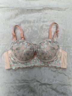 (Category: ) located in . Submitted by miss___p (Listing ID 1424168725, Image 1). Description: .