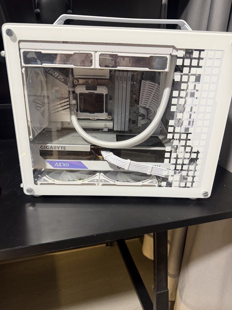 Gigabyte gaming pc.65604511095937110