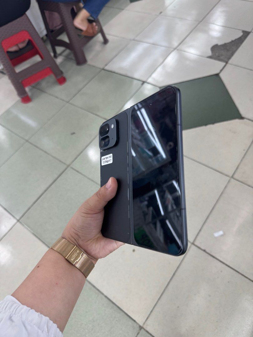 Google Pixel 9 Pro Fold 256gb US no issue All working (Category: Google Pixel) located in San Juan City. Submitted by javedsgadgetshop (Listing ID 1424267237, Image 2). Description: INSTALLMENT OPTIONS : SPAY LATER / GGIVES / CREDIT CARD! WE BUY AND SELL SO PWEDE MAGBINTA OR SWAP ! Quick Specs : 💵 Google Pixel 9 Pro Fold •256gb •US Variant •Good batt health •Factory unlock •95% Smoothness •No hidden issue | No Repaired •100% Authentic | Not Refu