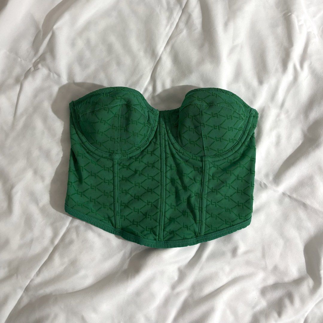 Green Corset Top (Category: Others Tops) located in Manila. Submitted by ace_clutter (Listing ID 1424299714, Image 1). Description: can fit up to medium .