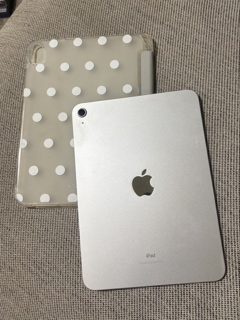 Ipad 10th Generation 64GB (Category: iPad) located in Pasig City. Submitted by jami.declutters (Listing ID 1424316717, Image 1). Description: Rfs: Di masyado nagagamit Makinis, walang gasgas Lady owned With free case Bought for ₱24,490 Selling for only ₱16,000 MOD: Lalamove / JNT 📍 Pasig .