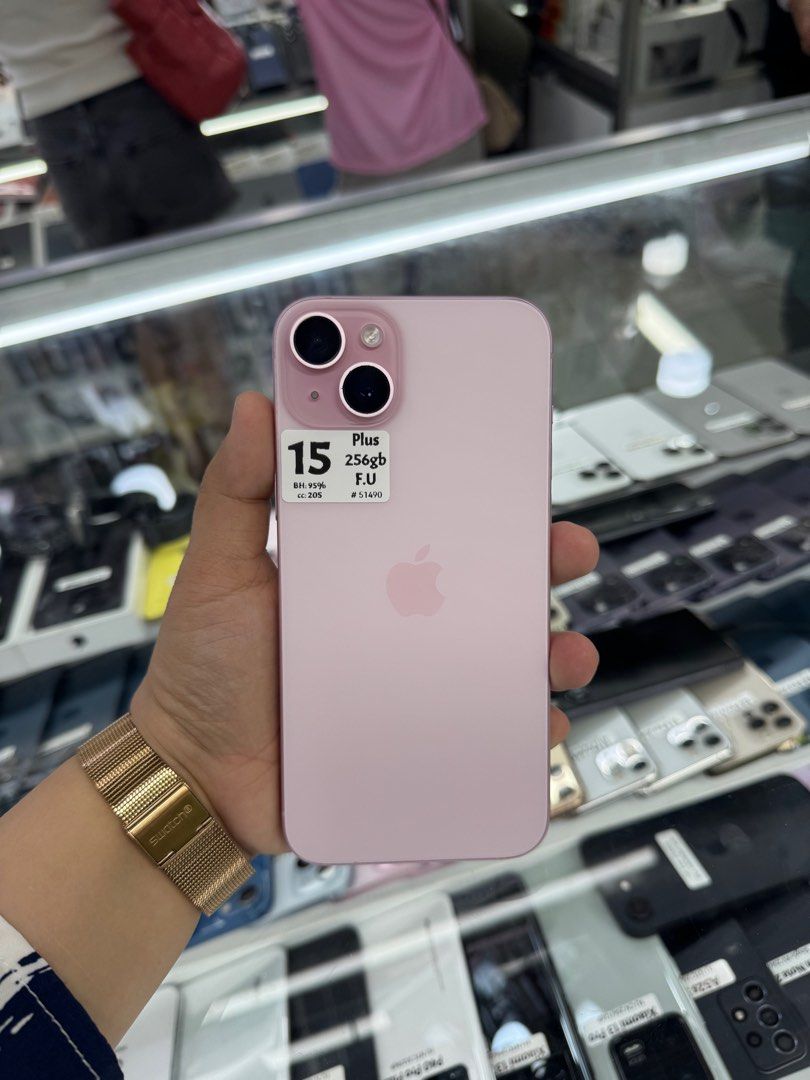 Iphone 15+ 256gb 95% batt FU Dualsim No issue (Category: iPhone 15 Series) located in San Juan City. Submitted by javedsgadgetshop (Listing ID 1424265613, Image 1). Description: INSTALLMENT OPTIONS : SPAY LATER / GGIVES / CREDIT CARD! WE BUY AND SELL SO PWEDE MAGBINTA OR SWAP ! Quick Specs : 💵 Iphone 15+ (Di lang makinis) •256gb •CH Variant •95% batt health •Factory unlock •93% Smoothness •No hidden issue | No Repaired •100% Authentic | Not Refu