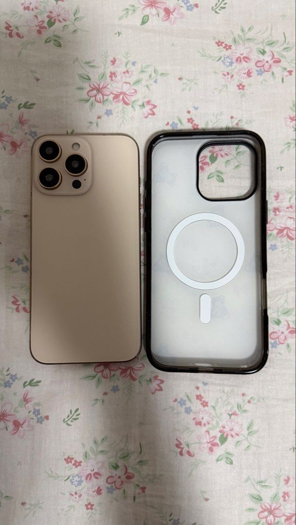 iPhone 16 Pro Max Casetify Floral Bow Tie Case (Category: Cases & Sleeves) located in Valenzuela. Submitted by .manel. (Listing ID 1424201573, Image 2). Description: no more packaging, i threw it thinking that i wouldn't sell it, brand new, selling it in lower price, please dont message me if you are gonna haggle, this is already lowest and the fact that this is brand new. MESSAGE if interested and sure buyer only. Thank you!.