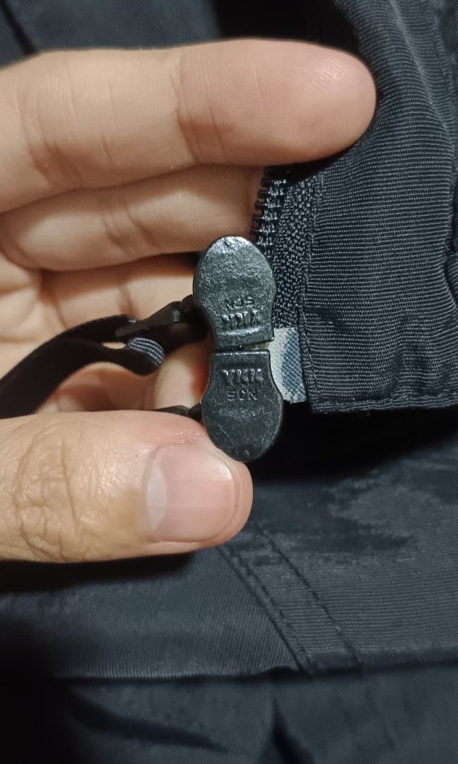 [LEGIT CHECKED] A Bathing Ape (BAPE) Puffer Jacket - Black (Size L) (Category: Coats, Jackets and Outerwear) located in Manila. Submitted by kirachii.ocean (Listing ID 1424185687, Image 2). Description: Selling my authentic BAPE Puffer Jacket. Very clean and well-maintained. Passed all major legitimacy tests for BAPE collectors. Condition: 9.5/10 (No stains, no holes, very fresh. Size: Large (L) Color: Solid Black Authenticity Details: * Correct 