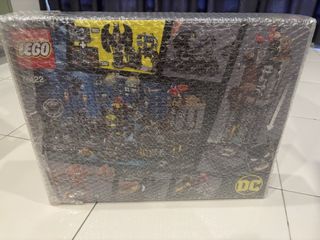 LEGO 76238 Batman Classic TV Series Cowl, Hobbies & Toys, Toys & Games ...