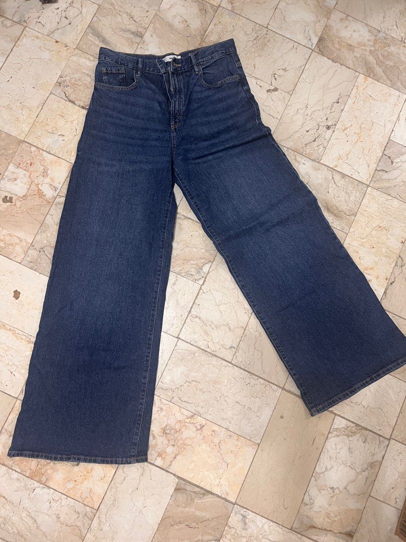 Mango Jeans, Light Wash (Category: Jeans) located in Taguig. Submitted by studio26 (Listing ID 1424201100, Image 2). Description: PLEASE READ THE ENTIRE POST TO SEE ANSWERS TO COMMON QUESTIONS Mango Wide Leg Jeans Light wash Size 38 LOCATION Antipolo / Taguig PAYMENT Cashless payment only. GCash or BPI. DELIVERY To be arranged and shouldered by buyer. .