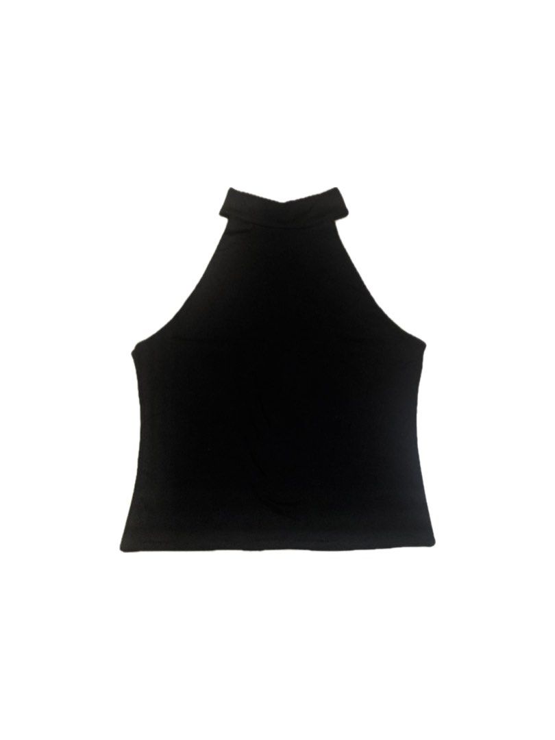 mera chiara halter neck top (Category: Sleeveless) located in Makati City. Submitted by maimui (Listing ID 1424203031, Image 1). Description: - mop: gcash only - mod: jnt, lalamove - loc: makati city.
