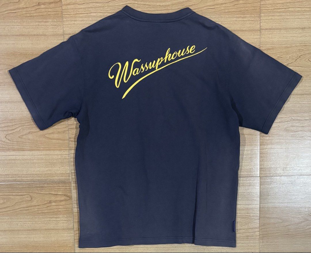 Minimal Script Streetwear Tee Navy L 100% Cotton (Category: Tshirts & Polo Shirts ) located in Hermosa. Submitted by breestyle (Listing ID 1424210299, Image 2). Description: Clean navy streetwear tee Minimal front logo Large script back print Soft washed navy tone Comfortable worn-in feel Perfect daily beater tee ✔ 100% Cotton ✔ Good condition ✔ No holes ✔ No stains Size L 22” x 28” 💰 ₱299.