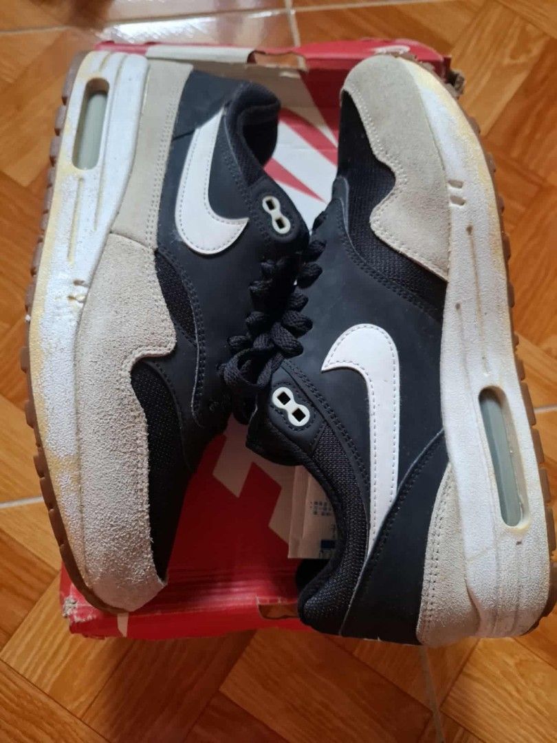 Nike Air Max 1 - Size 9.5 (Category: Sneakers) located in Manila. Submitted by brightearth-d5d5 (Listing ID 1424192987, Image 3). Description: ✅Nike Air max 1 Time Capsule size-us9.5 (8.5/10) - P1,500 lp ✅Nike Air max 1 black/light bone size-us9.5 (8.5/10) - P2,000 fix Pm lng po sa interesado Thank you...