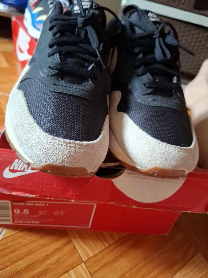 Nike Air Max 1 - Size 9.5 (Category: Sneakers) located in Manila. Submitted by brightearth-d5d5 (Listing ID 1424192987, Image 1). Description: ✅Nike Air max 1 Time Capsule size-us9.5 (8.5/10) - P1,500 lp ✅Nike Air max 1 black/light bone size-us9.5 (8.5/10) - P2,000 fix Pm lng po sa interesado Thank you...