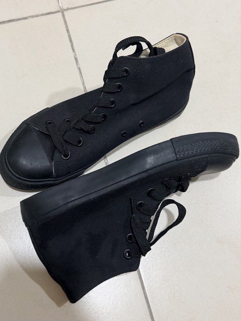 Nike Sneakers (take all) (Category: Sneakers) located in Mandaluyong City. Submitted by agdeclutter (Listing ID 1424338416, Image 3). Description: Nike black shoes Size 5.5 - 22.5cm Just clean, Slightly used Black chuck taylor - 24cm Brand new, never worn.